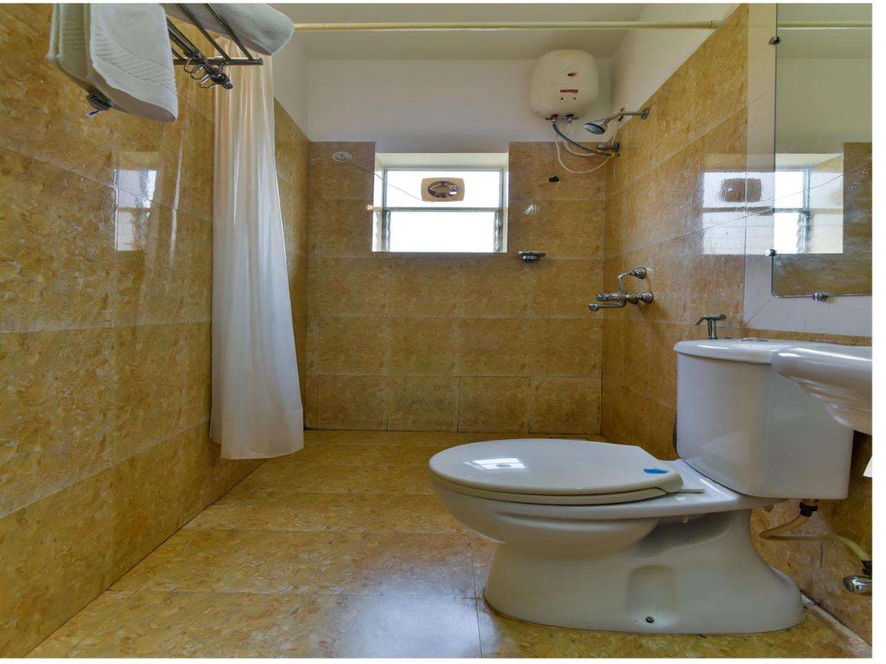 Ginger Tree Resort At The Beach Candolim Exterior photo